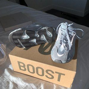 Adidas Yeezy Boost 700 V2 Hospital Blue